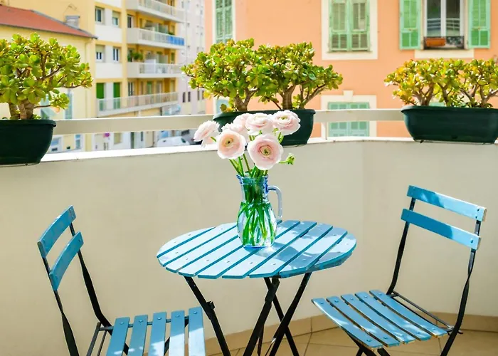 A Apartament *
